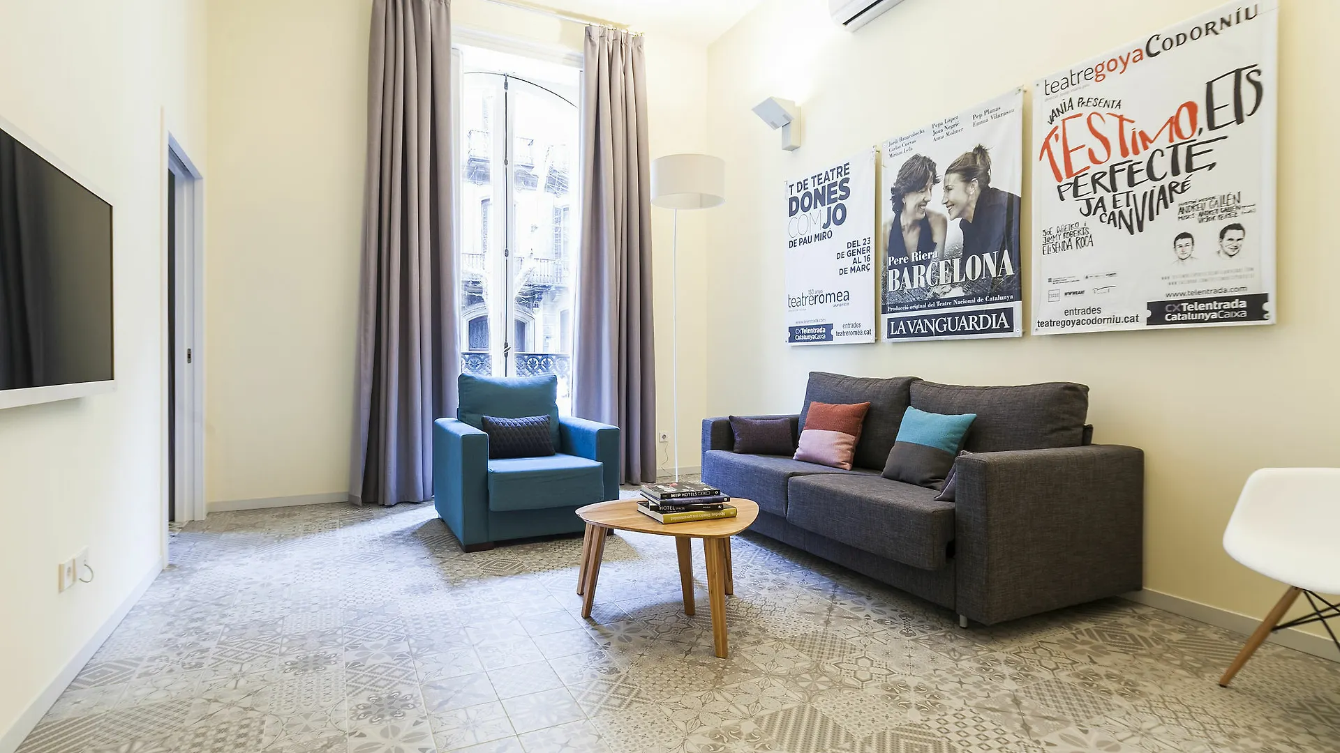 Uma Suites Pau Claris Barcelona